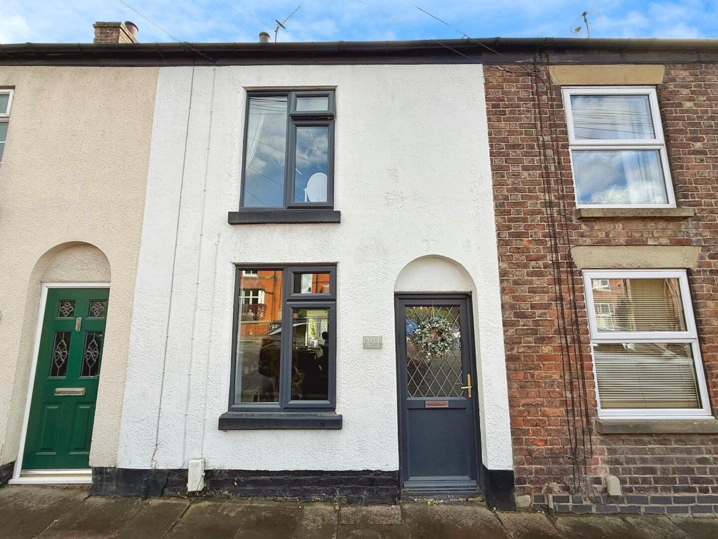 2 bedroom Terraced House Under Offer