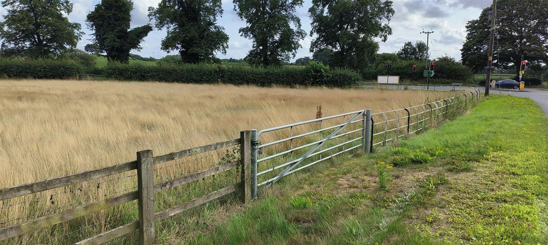  House (unspecified) Under Offer