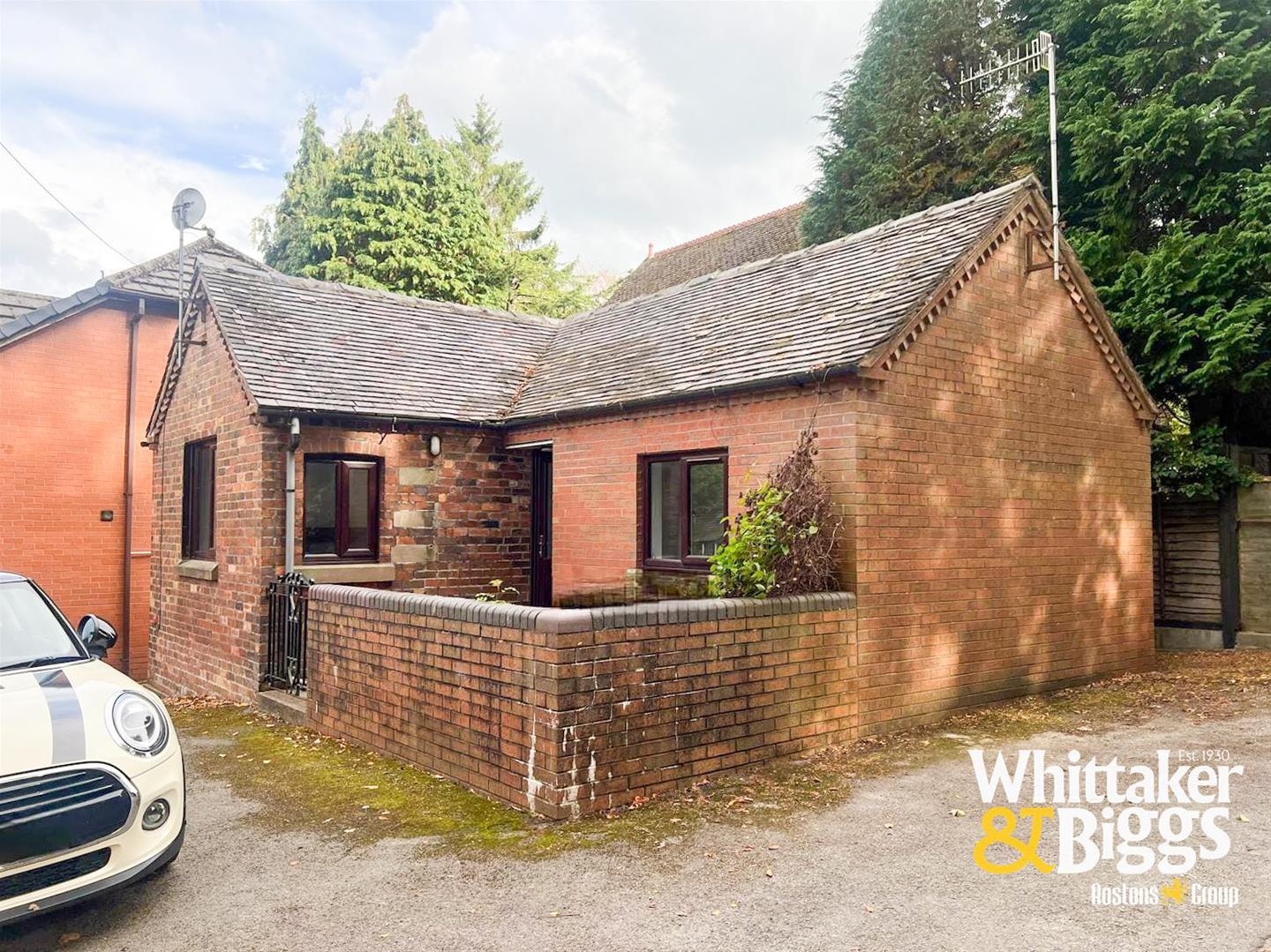1 bedroom Detached bungalow Under Offer
