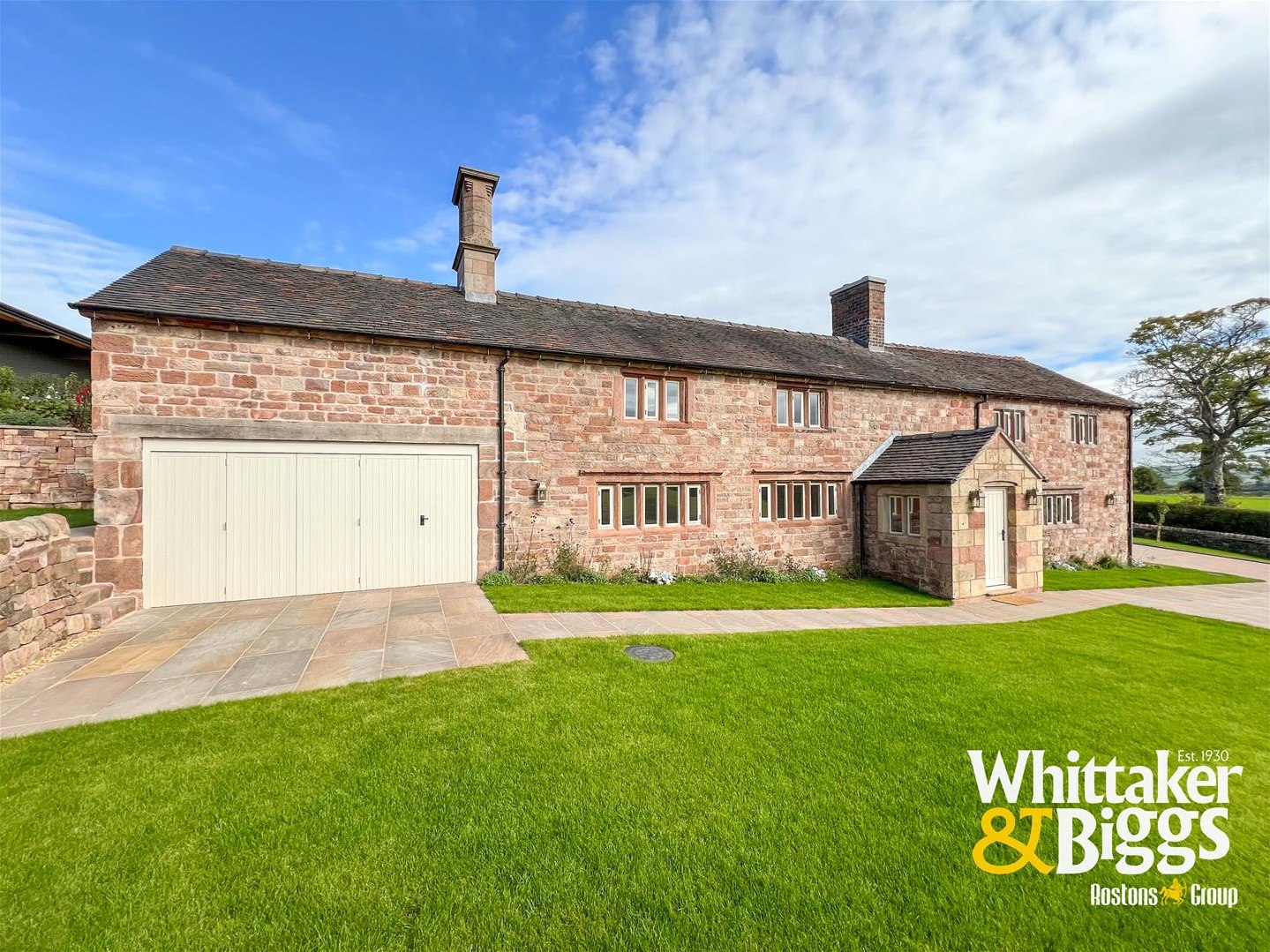 4 bedroom Link detached house For Sale