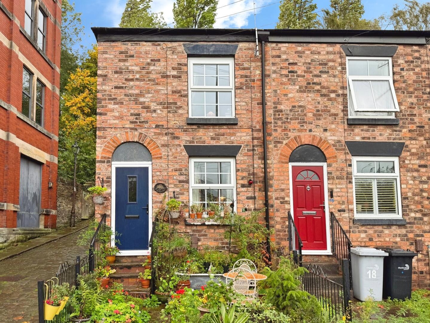 2 bedroom Terraced House Under Offer