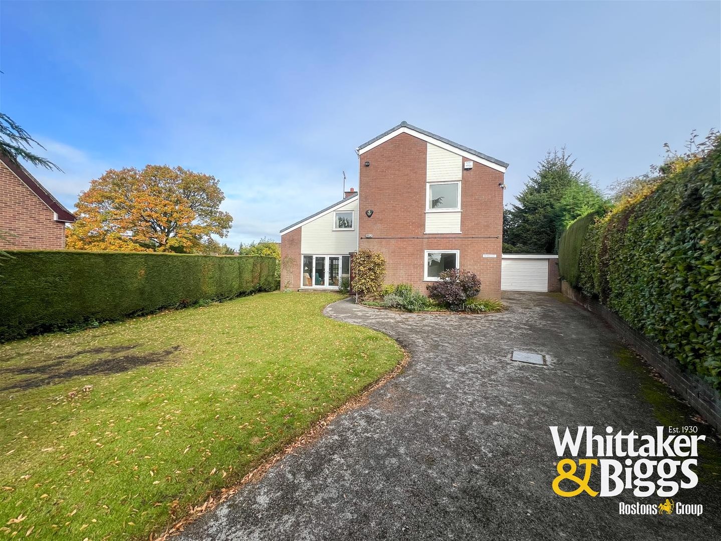 3 bedroom Link detached house Under Offer