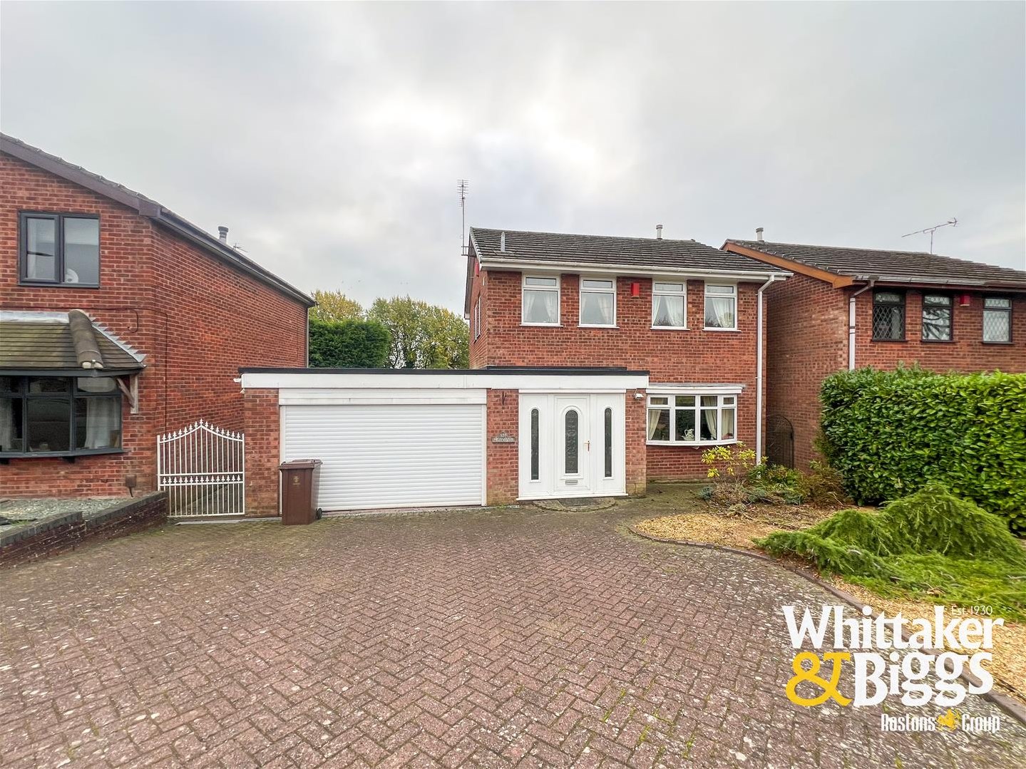 4 bedroom Link detached house For Sale