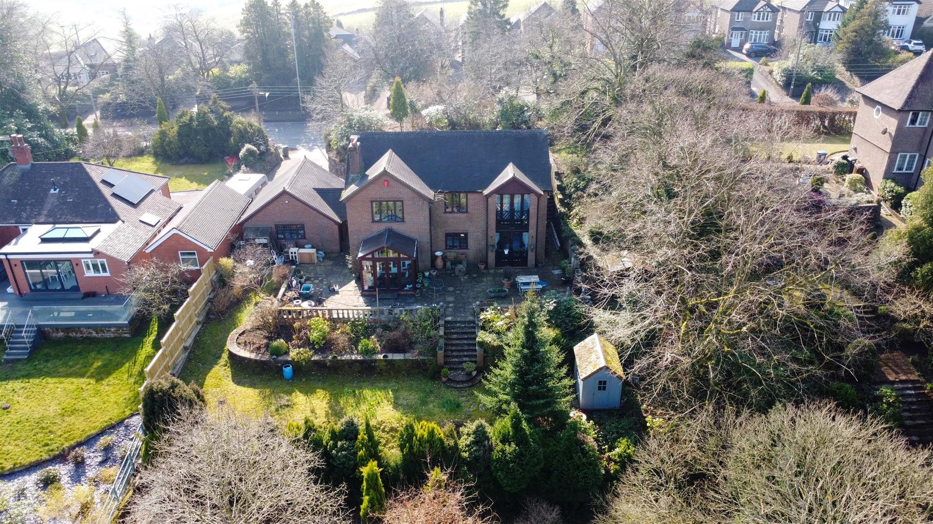 5 bedroom Link detached house Under Offer
