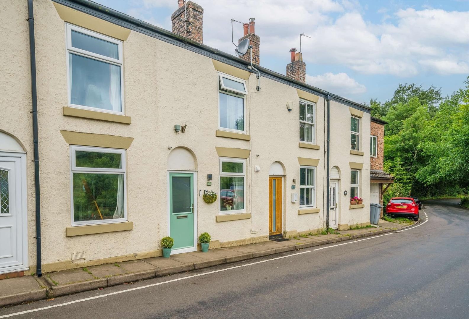 2 bedroom Cottage For Sale