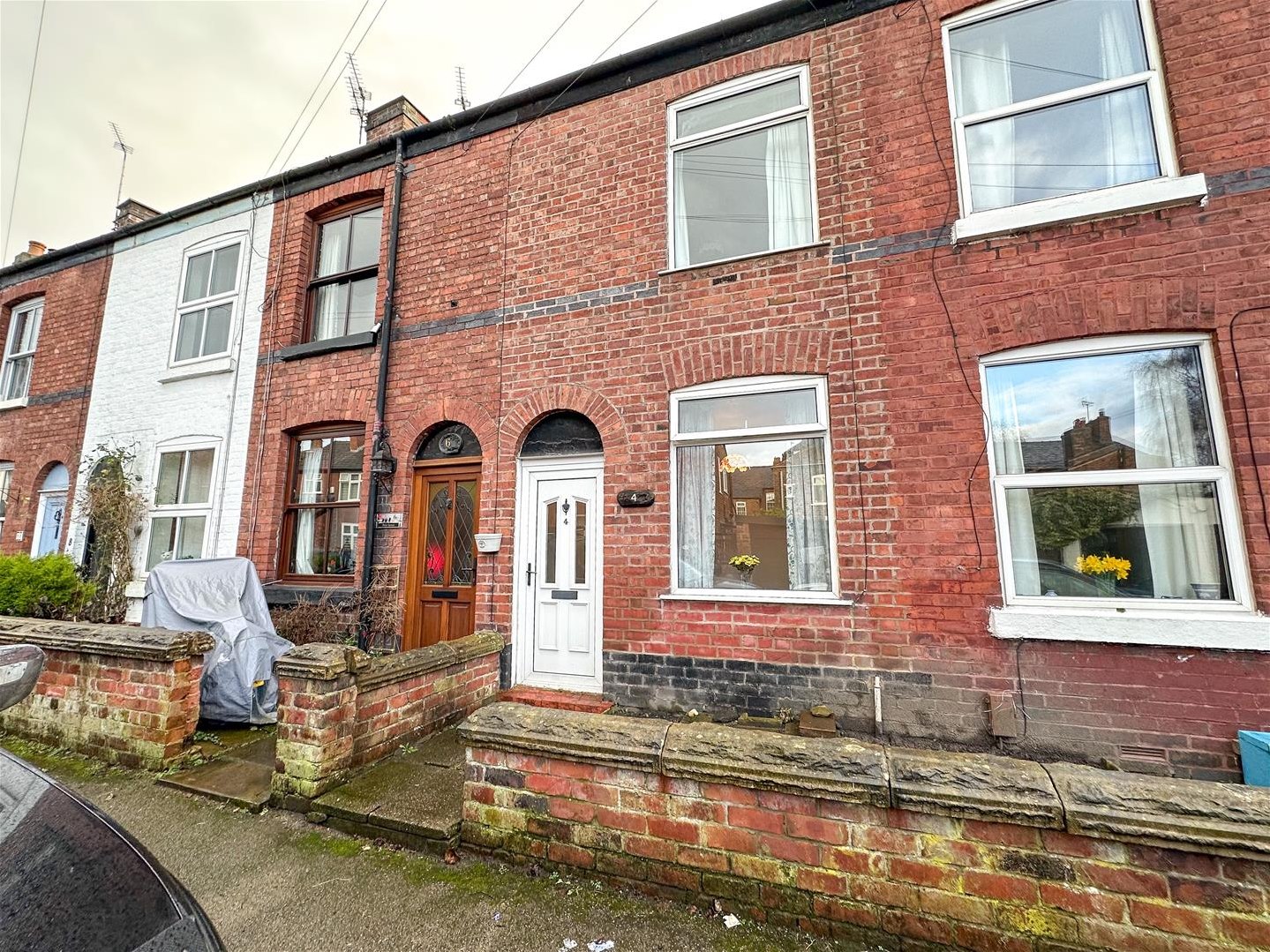 2 bedroom Terraced House Under Offer
