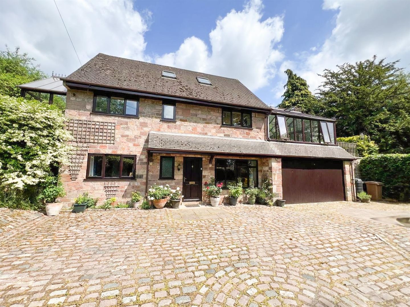 4 bedroom Link detached house For Sale