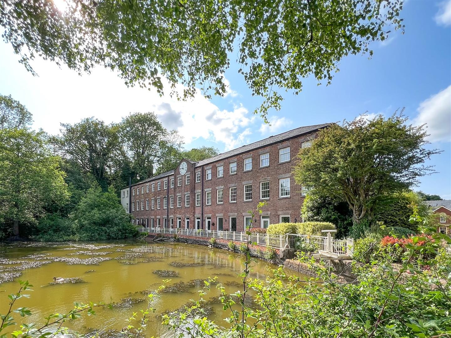 4 bedroom Town house For Sale