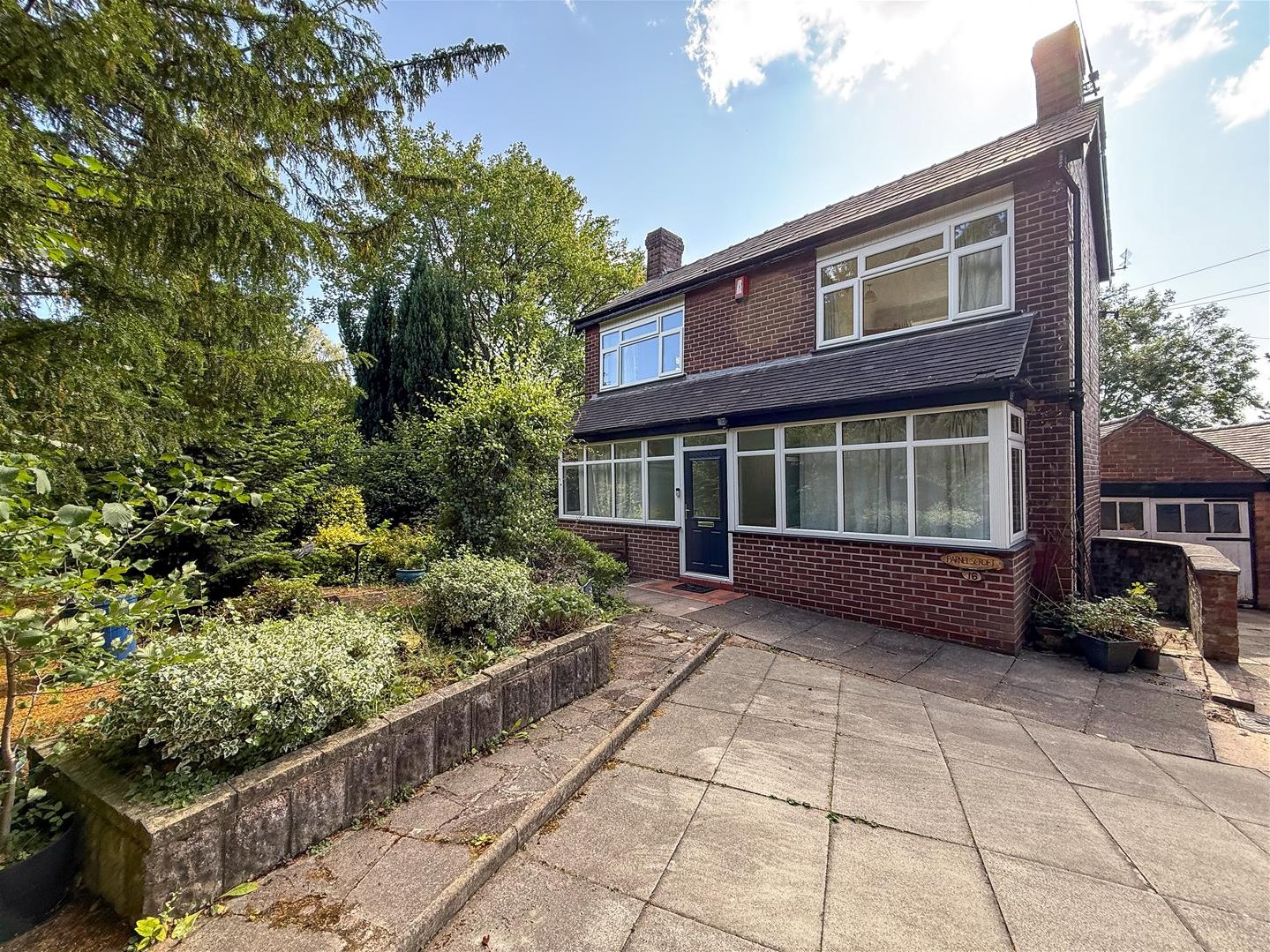 2 bedroom Link detached house Under Offer