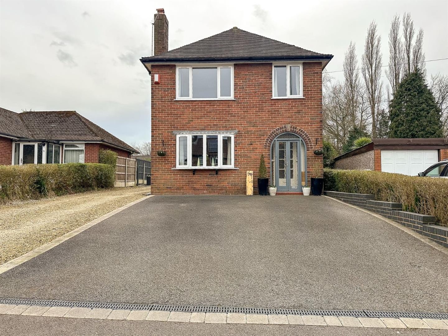 3 bedroom Link detached house For Sale