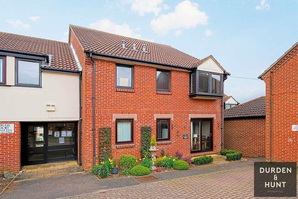 1 bedroom Apartment Under Offer
