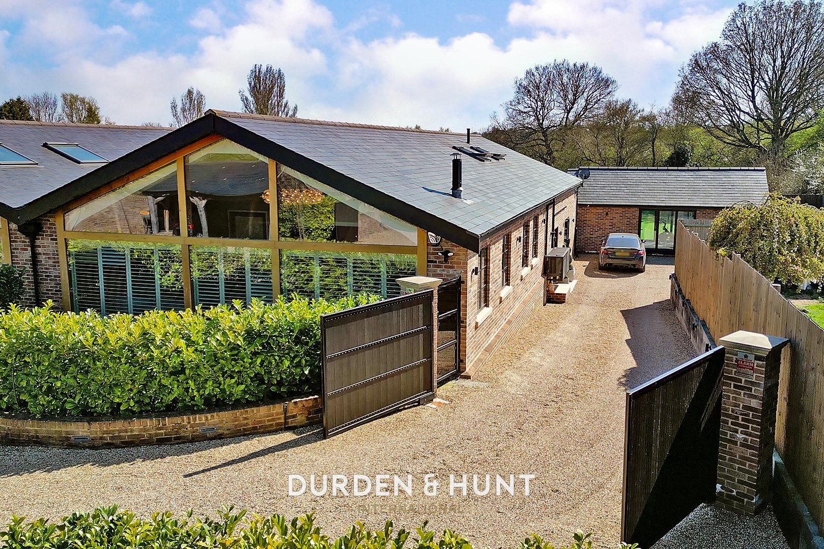 5 bedroom Semi-detached house For Sale