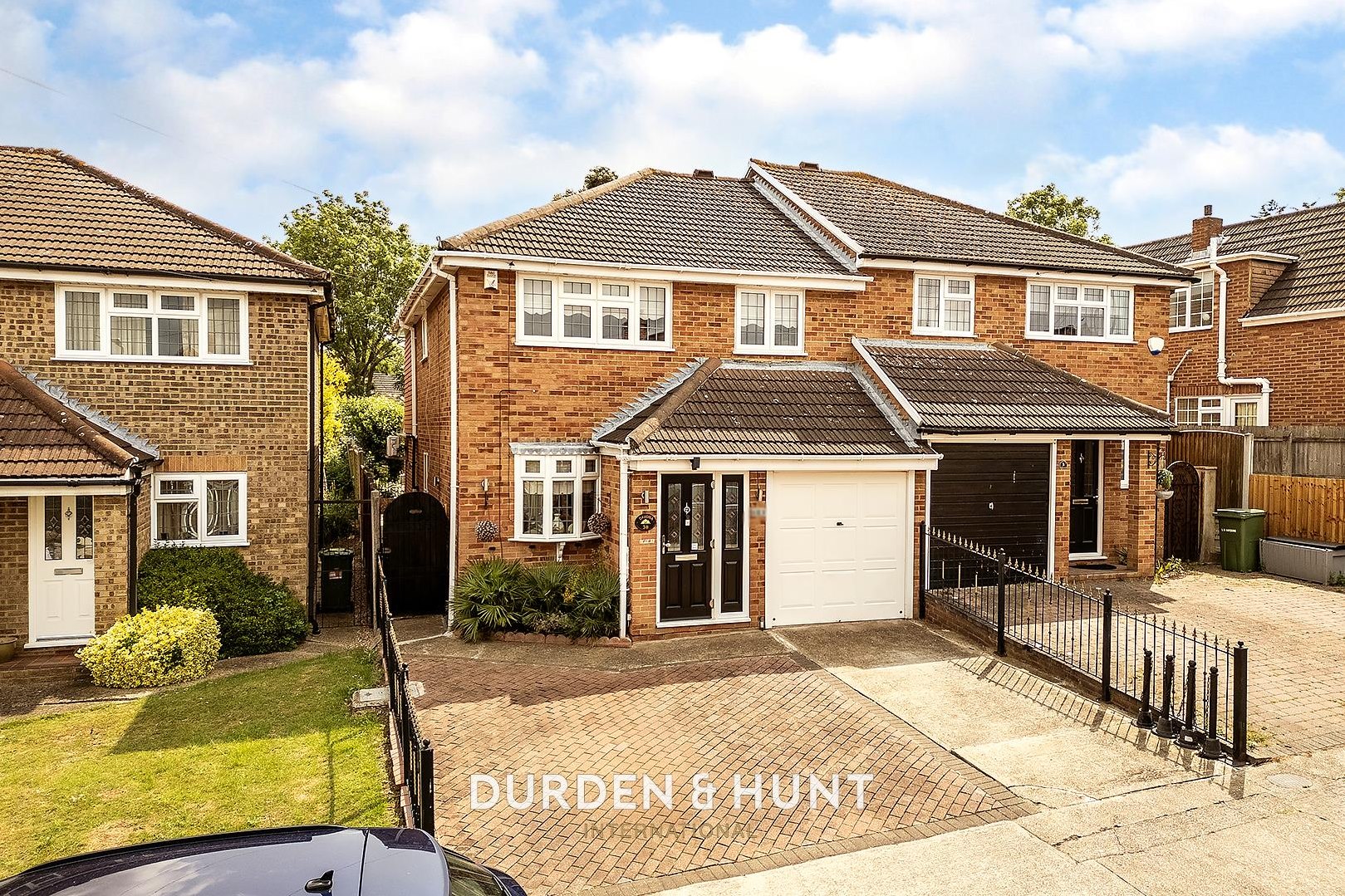 4 bedroom Semi-detached house Sold