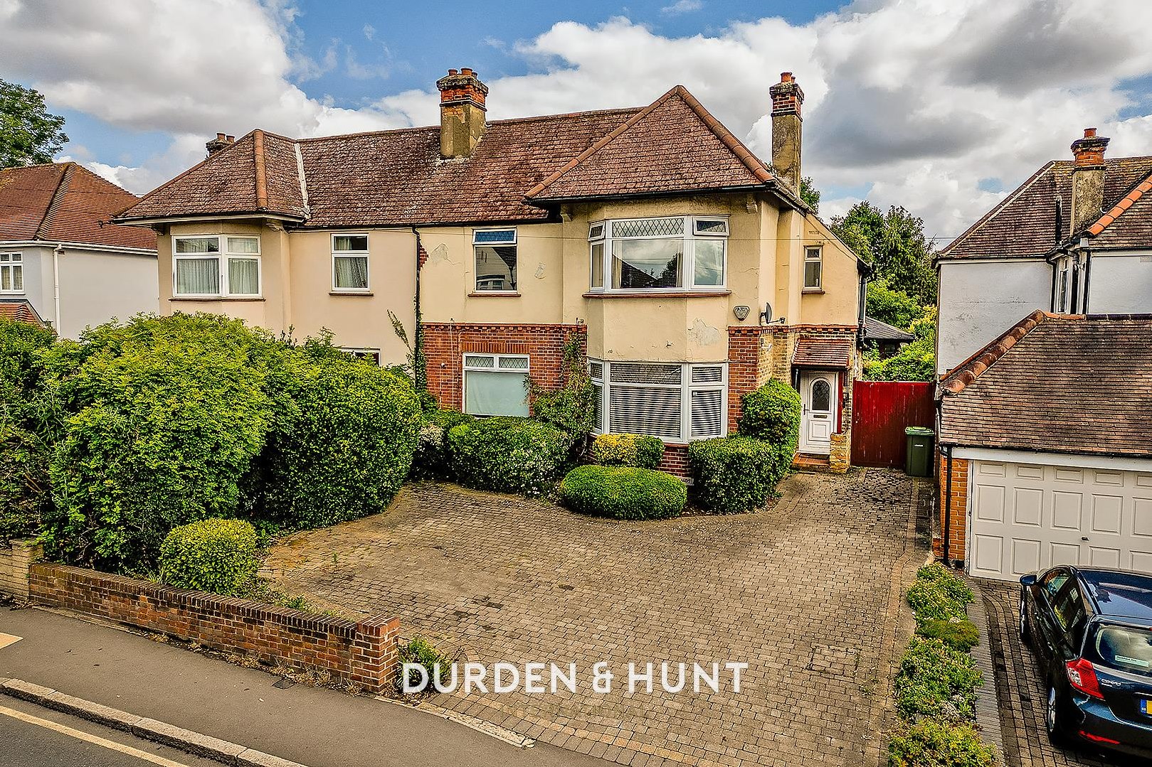 3 bedroom Studio flat Under Offer
