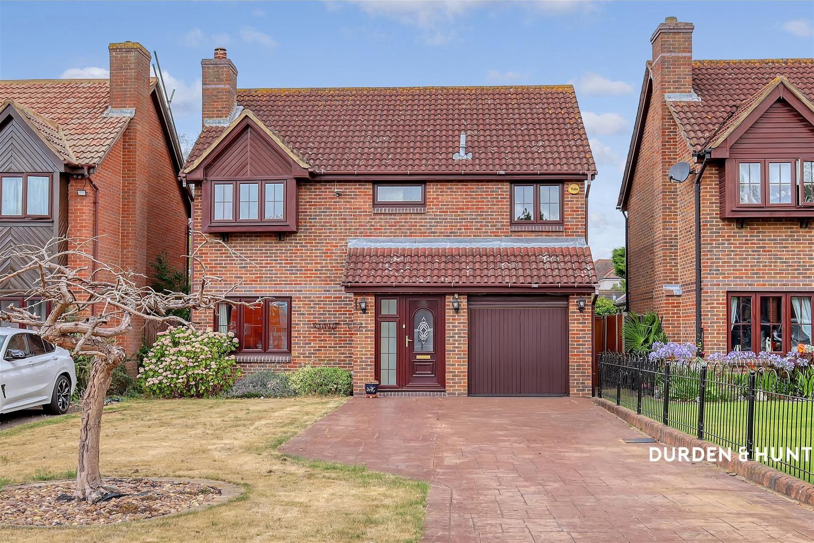 4 bedroom Detached house Under Offer