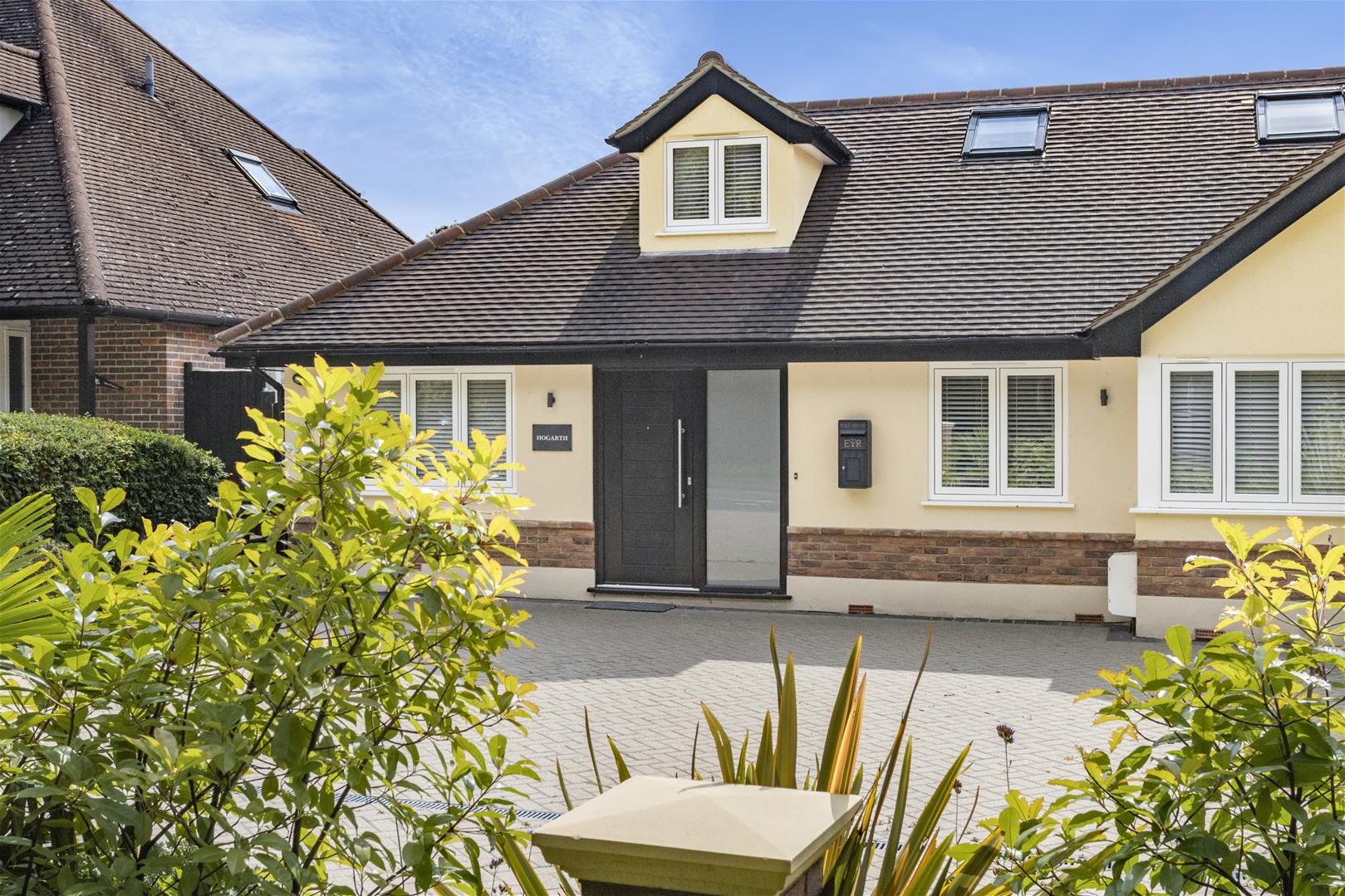 4 bedroom Semi-detached house Sold