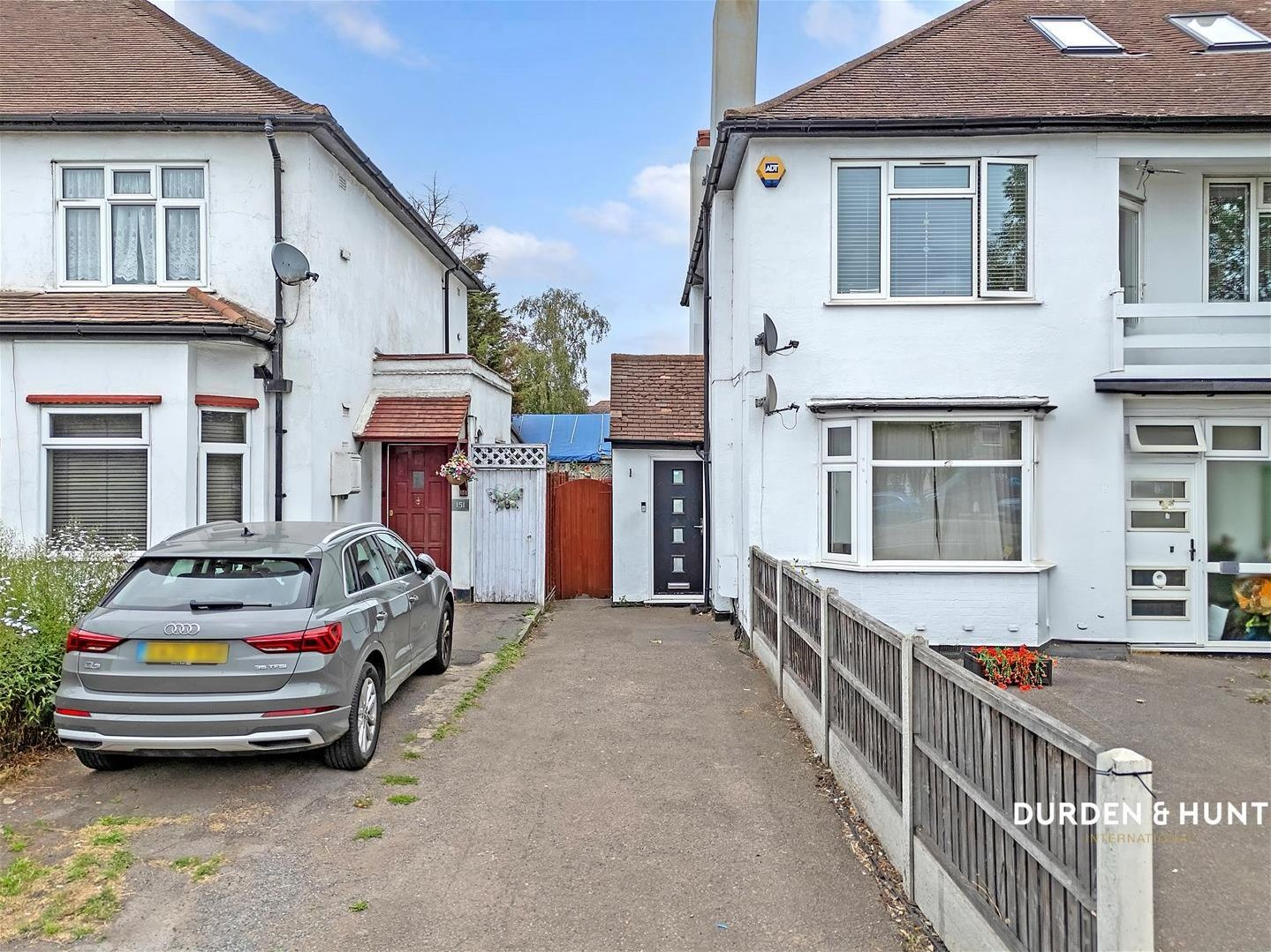 3 bedroom Maisonette For Sale