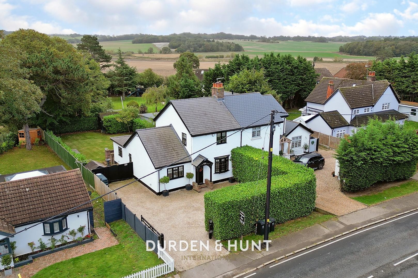 4 bedroom Property For Sale