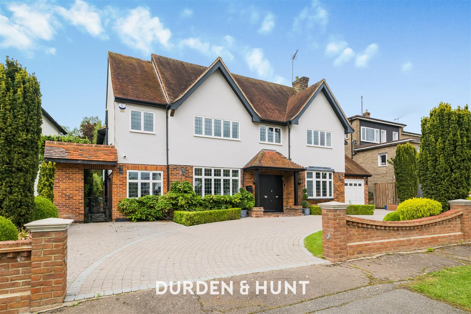 5 bedroom Detached house For Sale