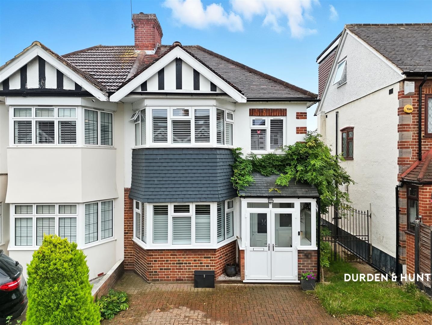 3 bedroom Semi-detached house Sold