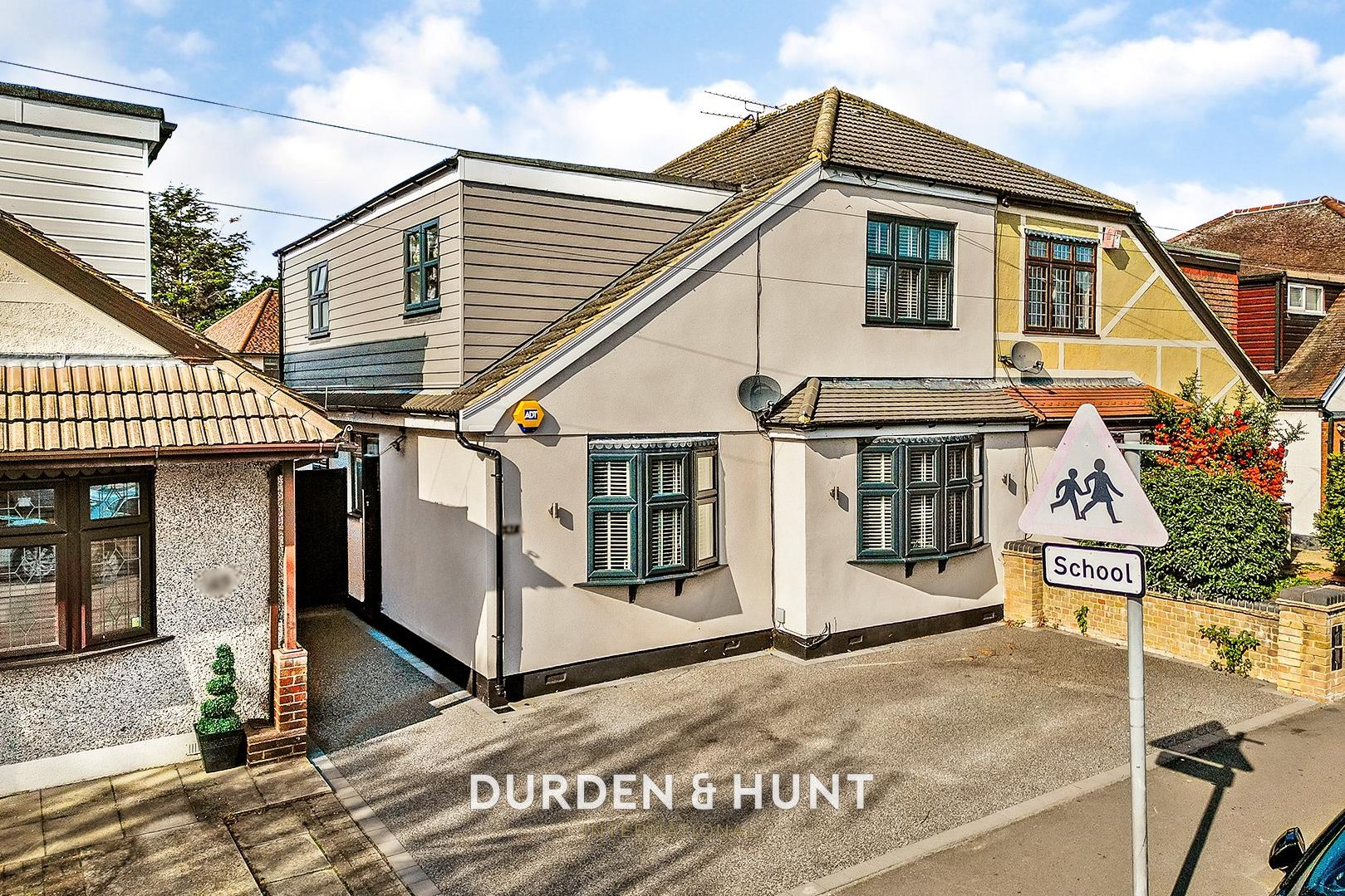 4 bedroom Studio flat Under Offer
