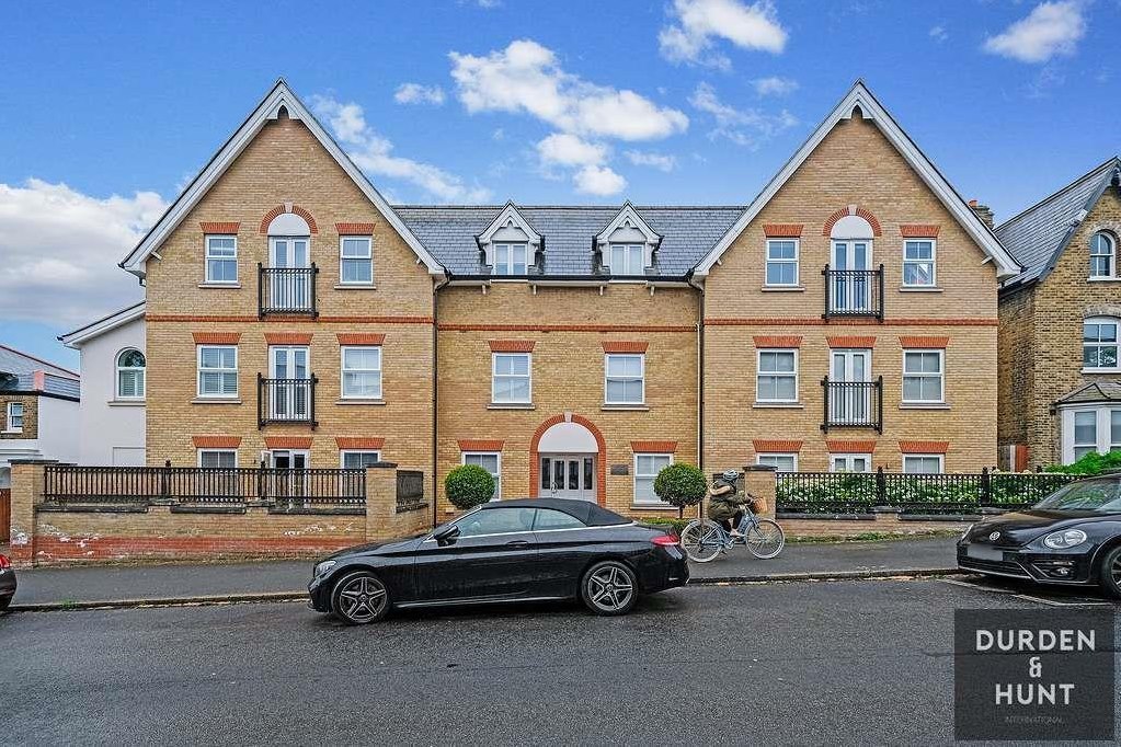 2 bedroom Apartment For Sale