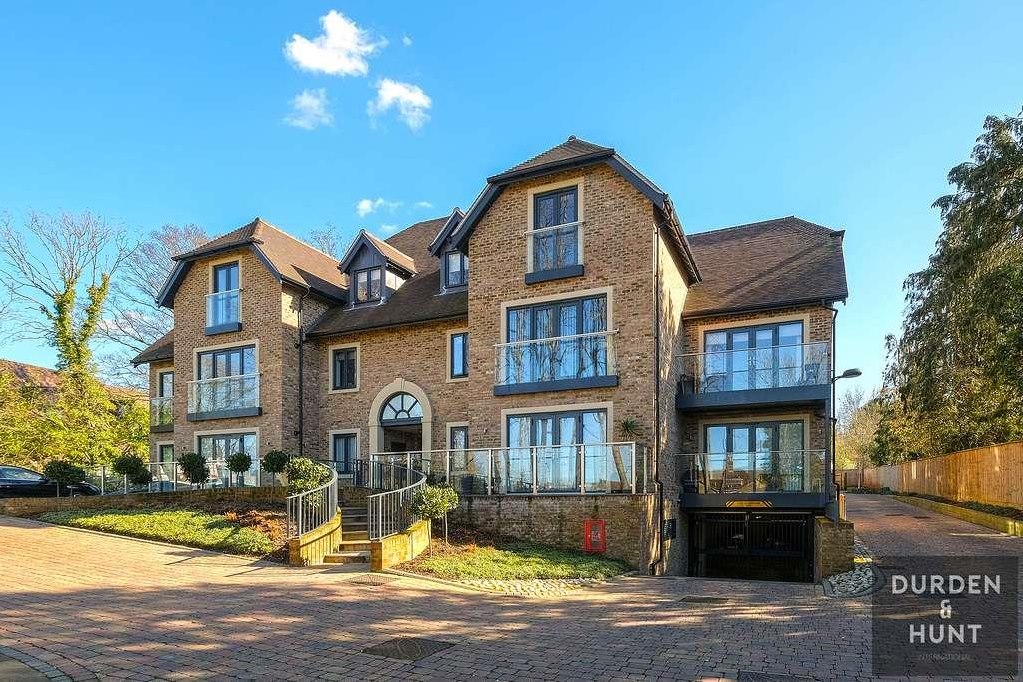 2 bedroom Apartment For Sale