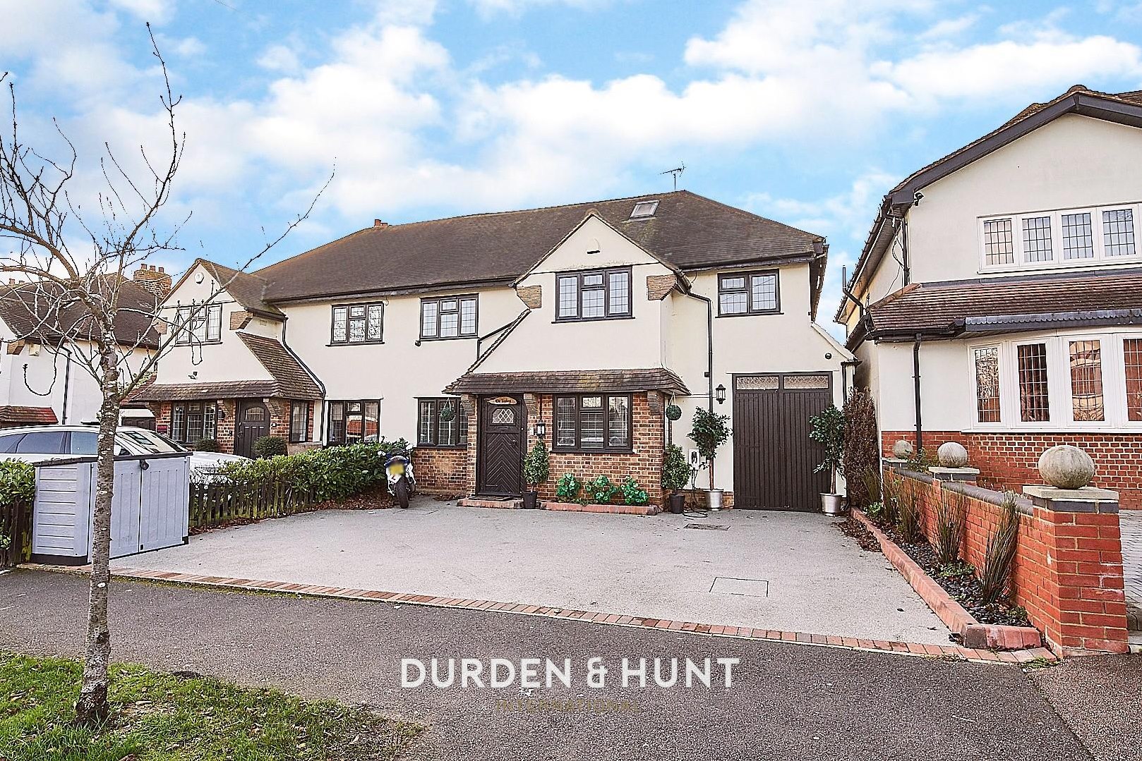 5 bedroom Semi-detached house For Sale