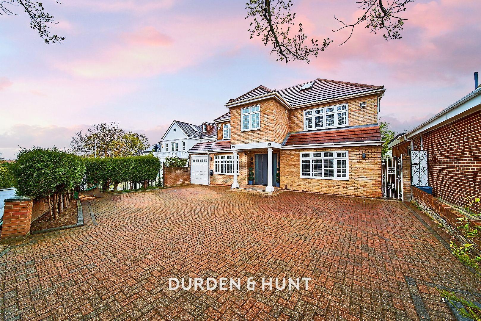 7 bedroom Detached house For Sale