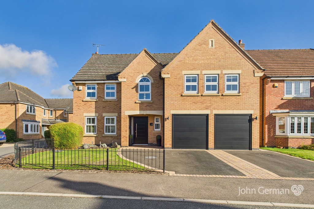 5 bedroom Detached house For Sale
