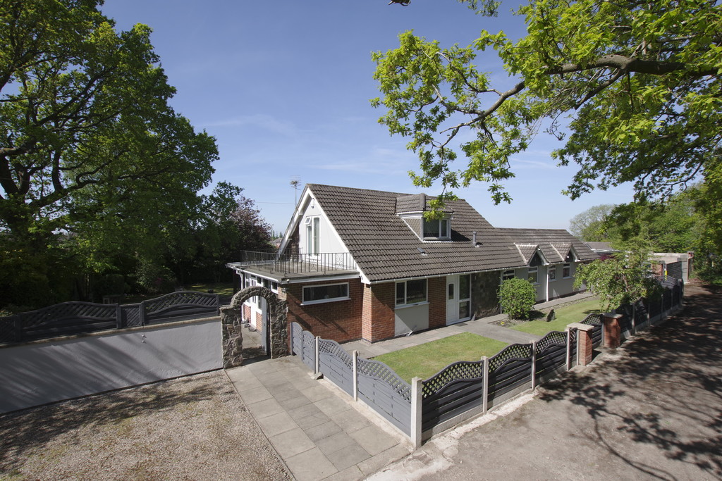 6 bedroom Detached house For Sale