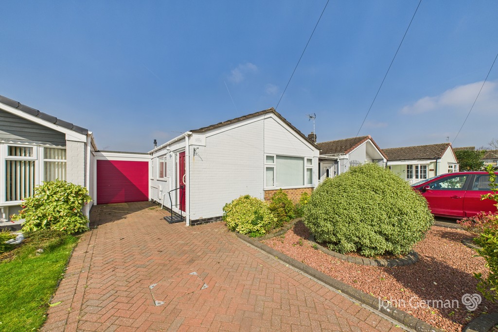 2 bedroom Detached house For Sale