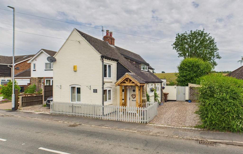 4 bedroom Cottage For Sale