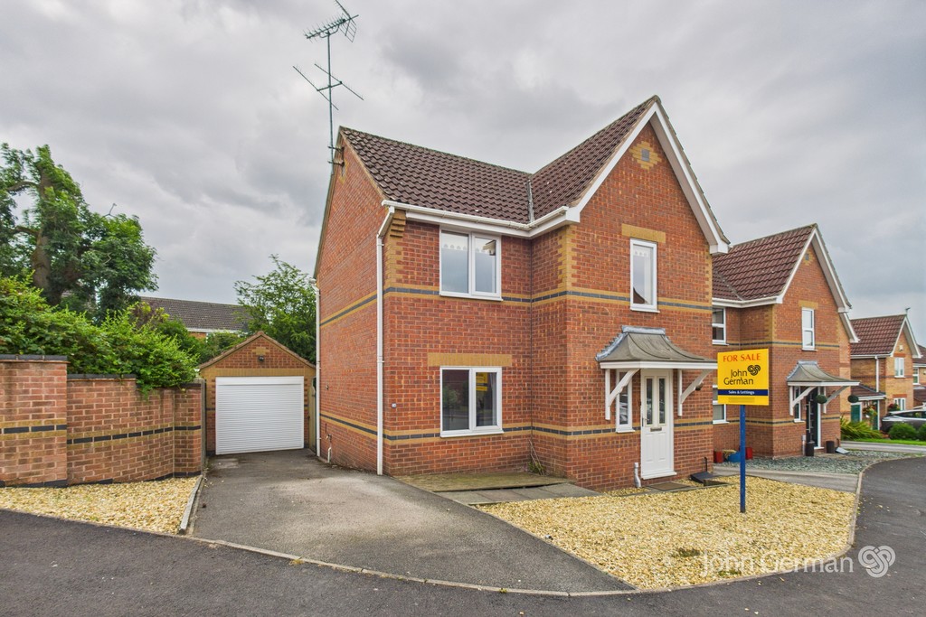 3 bedroom Detached house For Sale