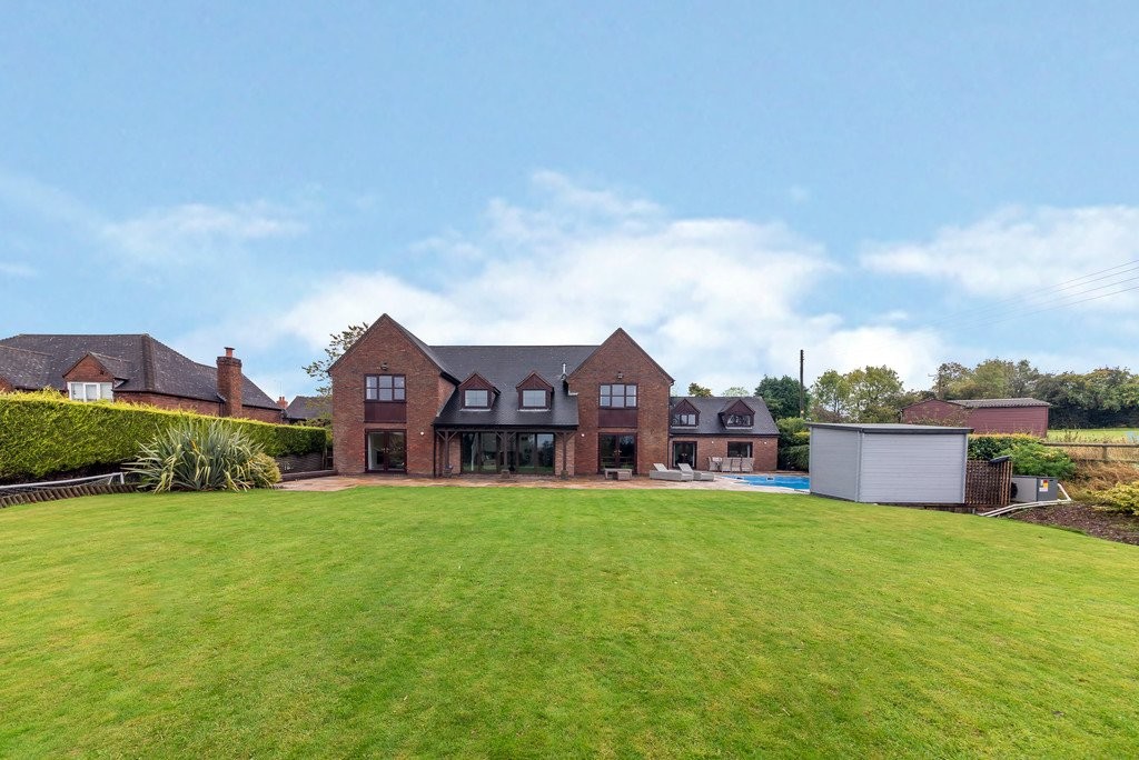 5 bedroom Detached house For Sale