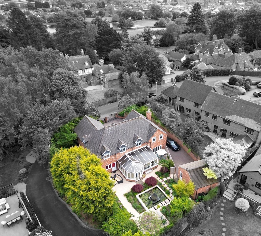 5 bedroom Detached house For Sale