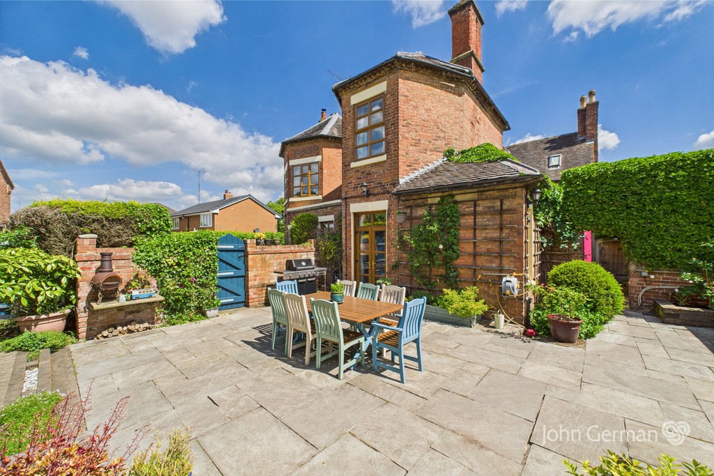 6 bedroom Detached house For Sale
