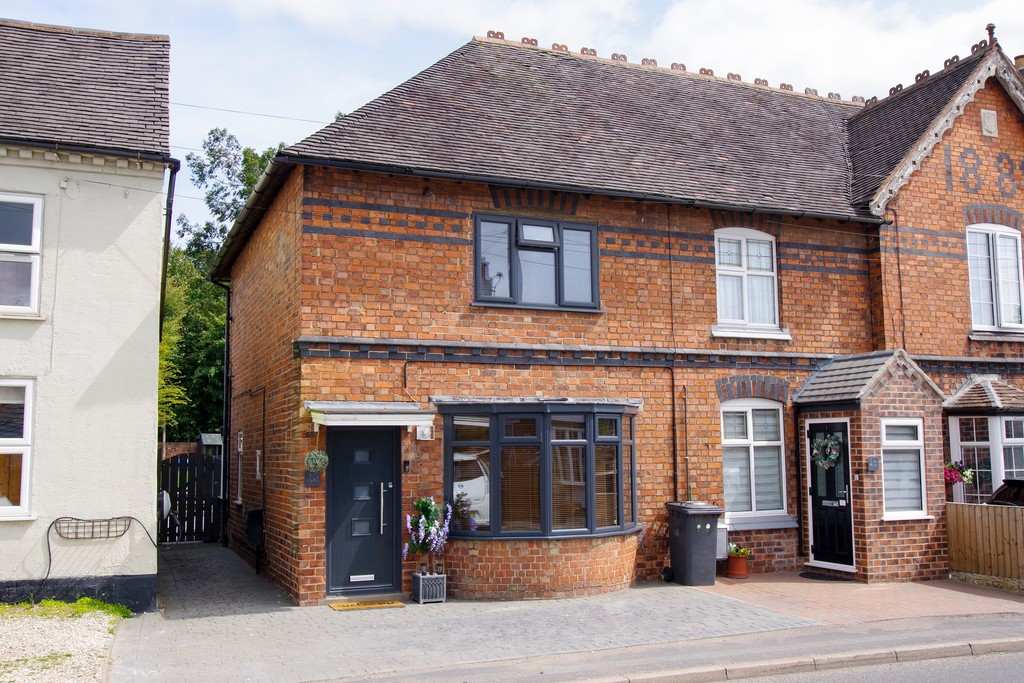 3 bedroom  For Sale