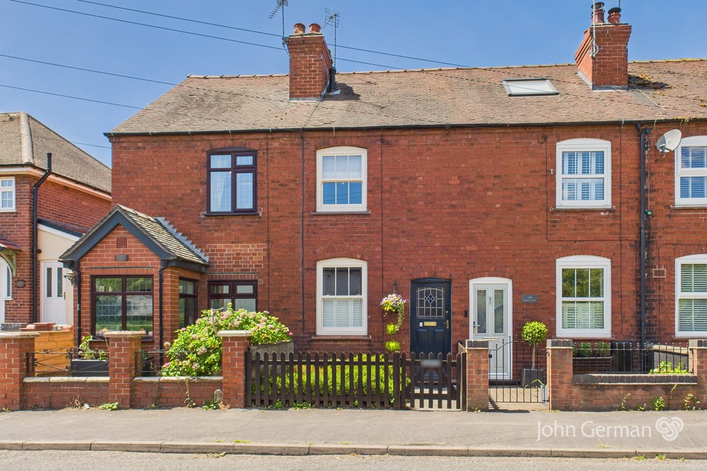 2 bedroom Cottage For Sale