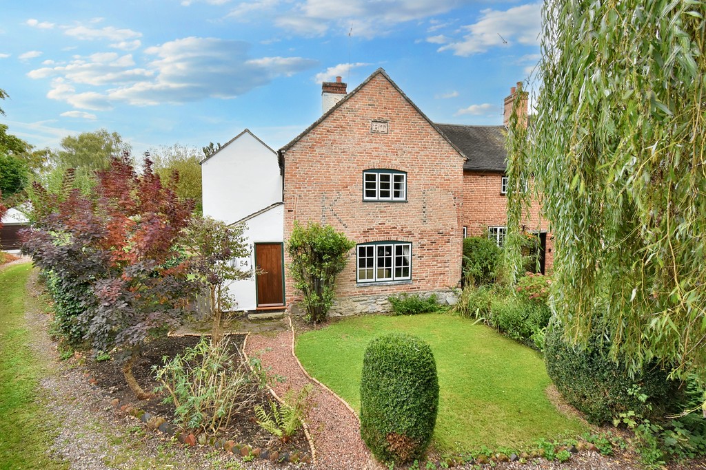 3 bedroom  For Sale