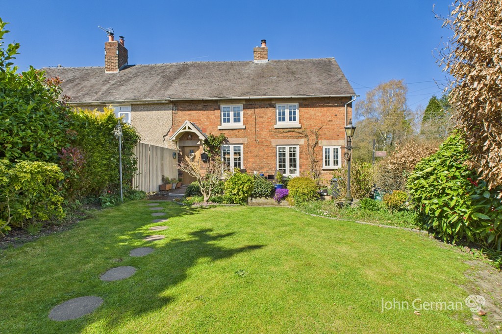 3 bedroom Cottage For Sale
