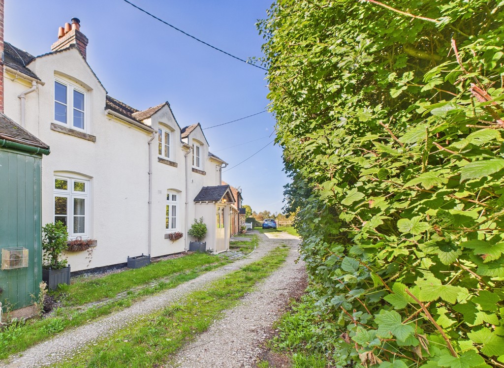 3 bedroom Property For Sale