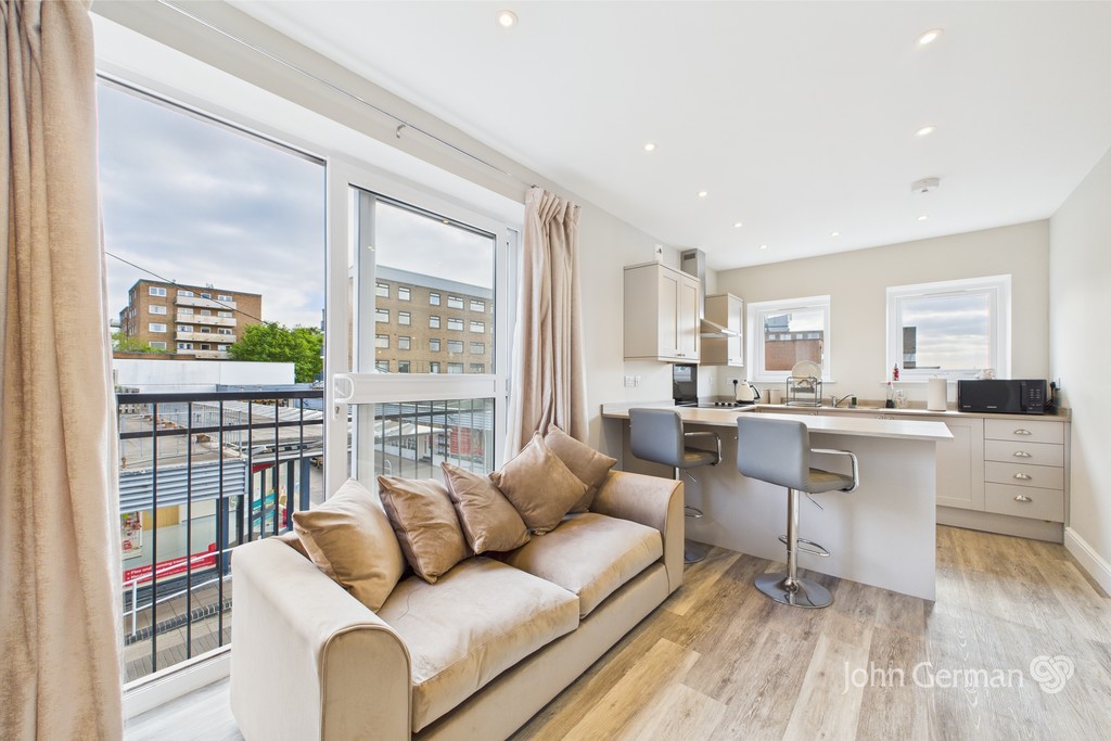 1 bedroom Apartment For Sale