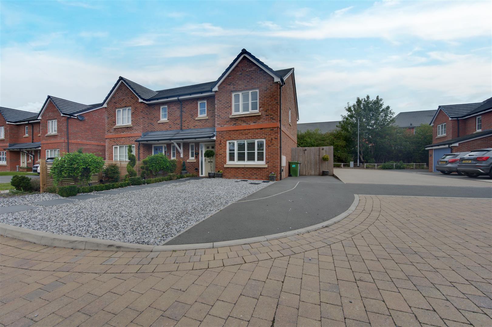 3 bedroom House (unspecified) For Sale