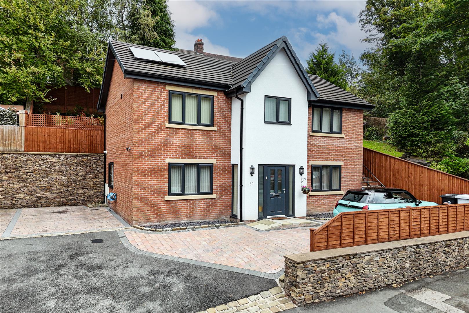 1 bedroom House (unspecified) For Sale