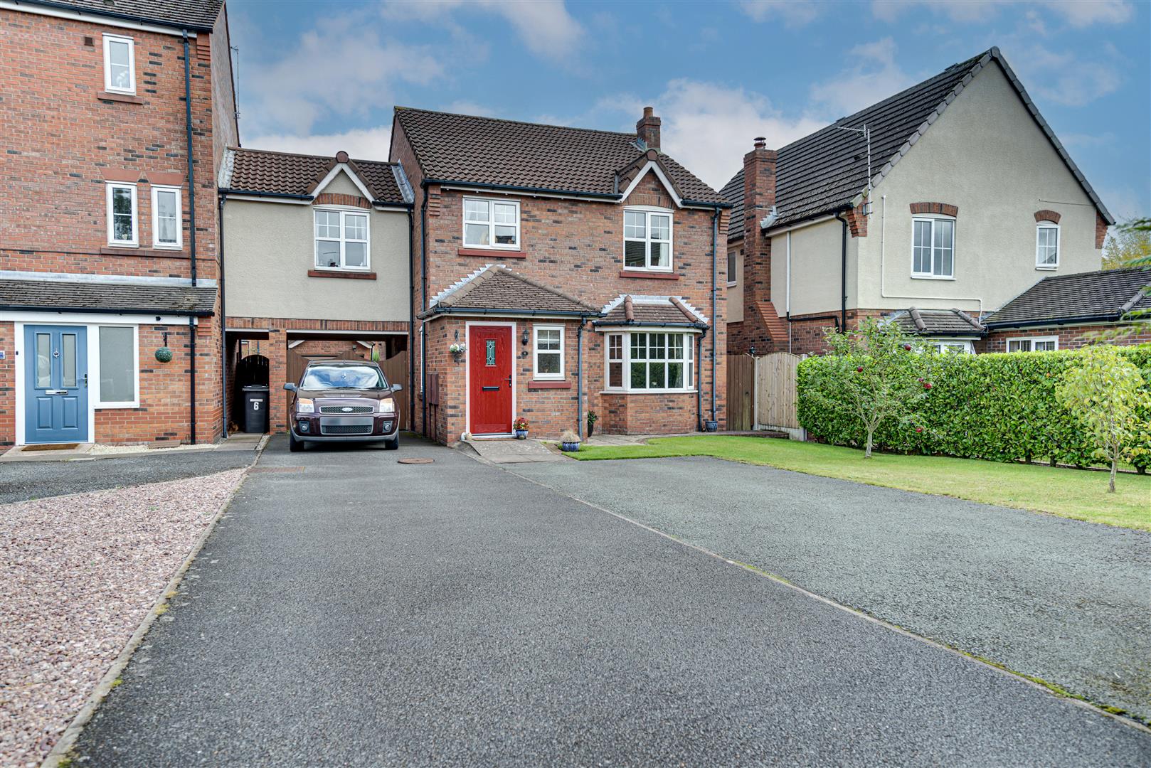 5 bedroom House (unspecified) For Sale