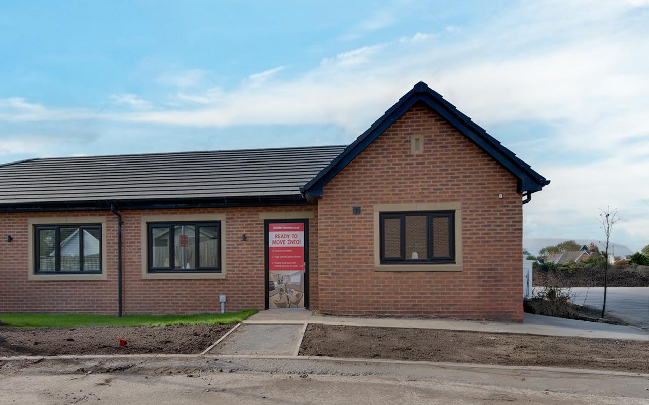 2 bedroom Detached bungalow For Sale