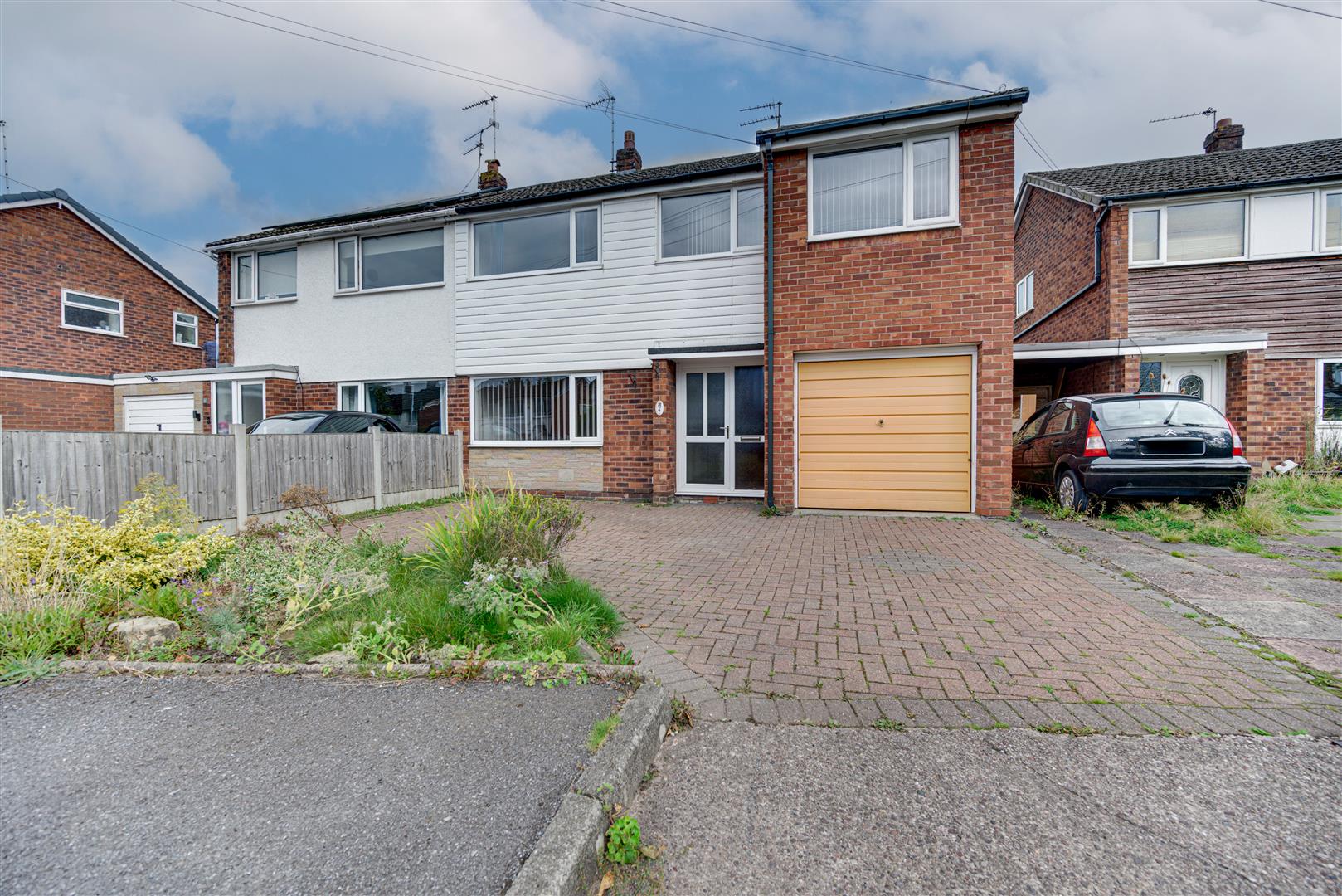  Semi-detached house For Sale