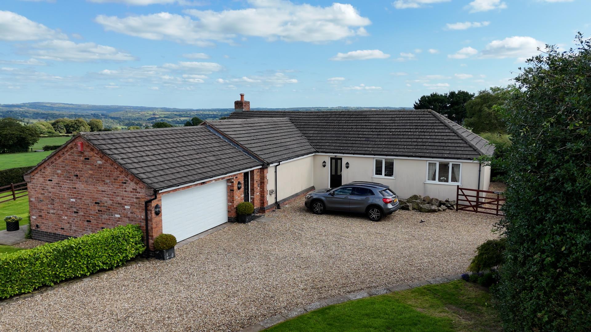 3 bedroom Bungalow For Sale