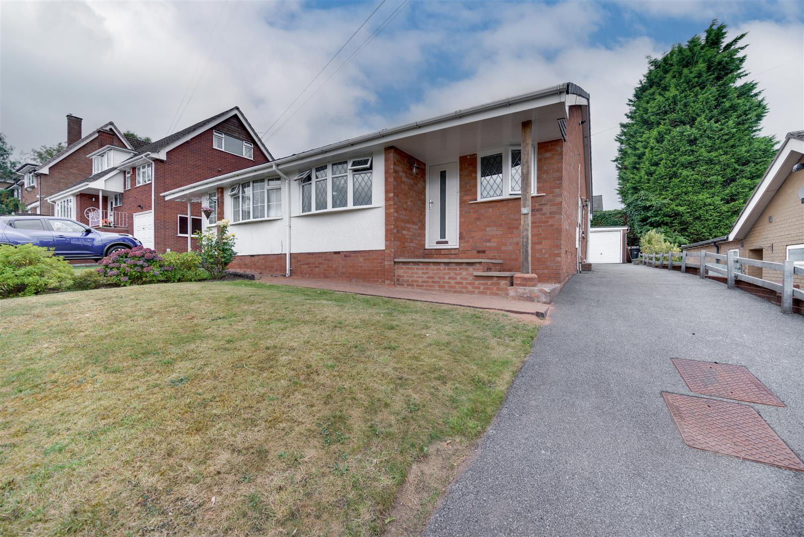 3 bedroom Bungalow For Sale
